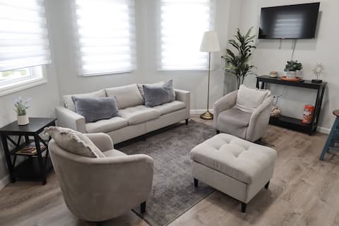 Massive 8BR Home Near NYC | Sleeps 16 | Groups