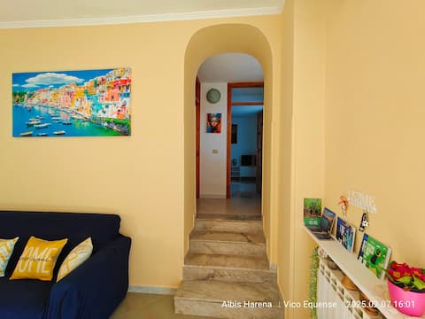 Proprietà Airbnb di successo: Manù Apartment a Vico Equense