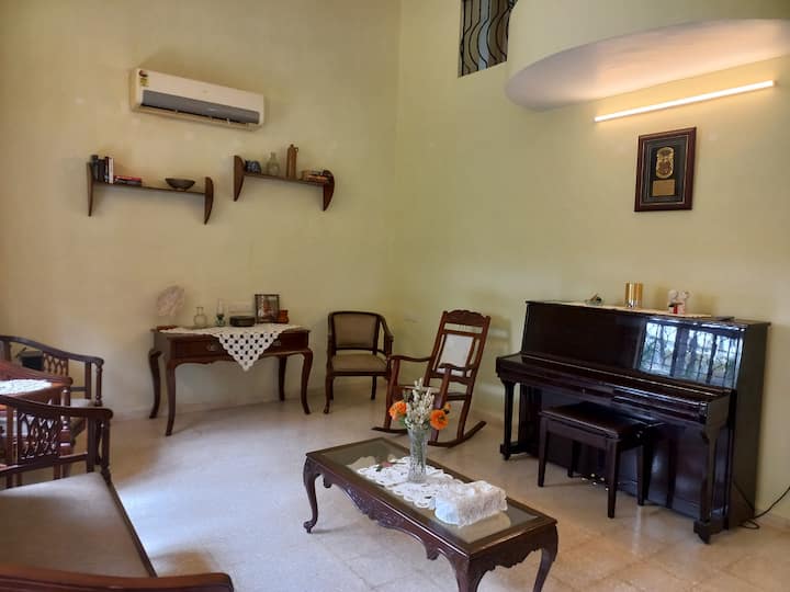 Living room image 1
