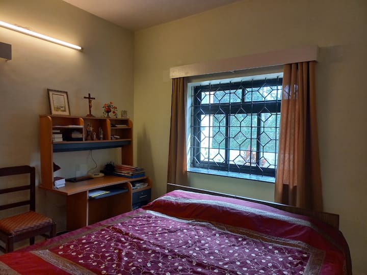 Bedroom 1 image 1
