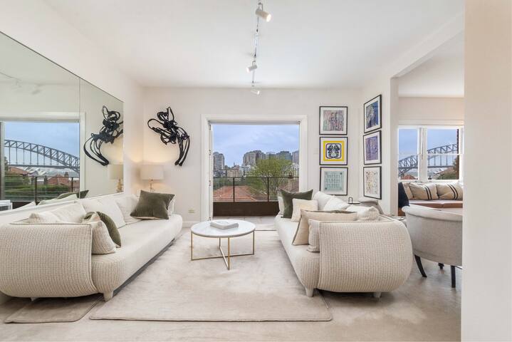 Iconic Harbour Views & Parking. 2Bed2BathOption.