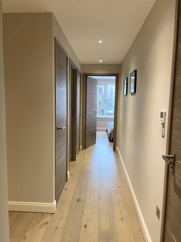 Modern 3 bedroom in Westminster gallery image 4