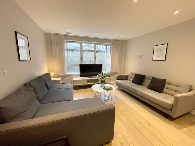 Modern 3 bedroom in Westminster