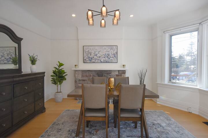 Updated Home in Prime Location gallery image 5