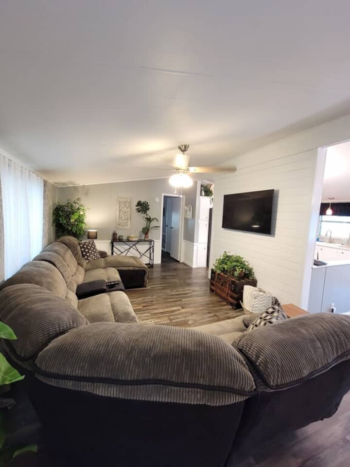 Fishin' For Days! Waterfront Home In Okeechobee! - Okeechobee, FL