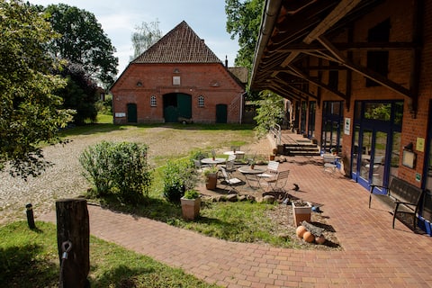 Charming property with yoga/seminar room and sauna