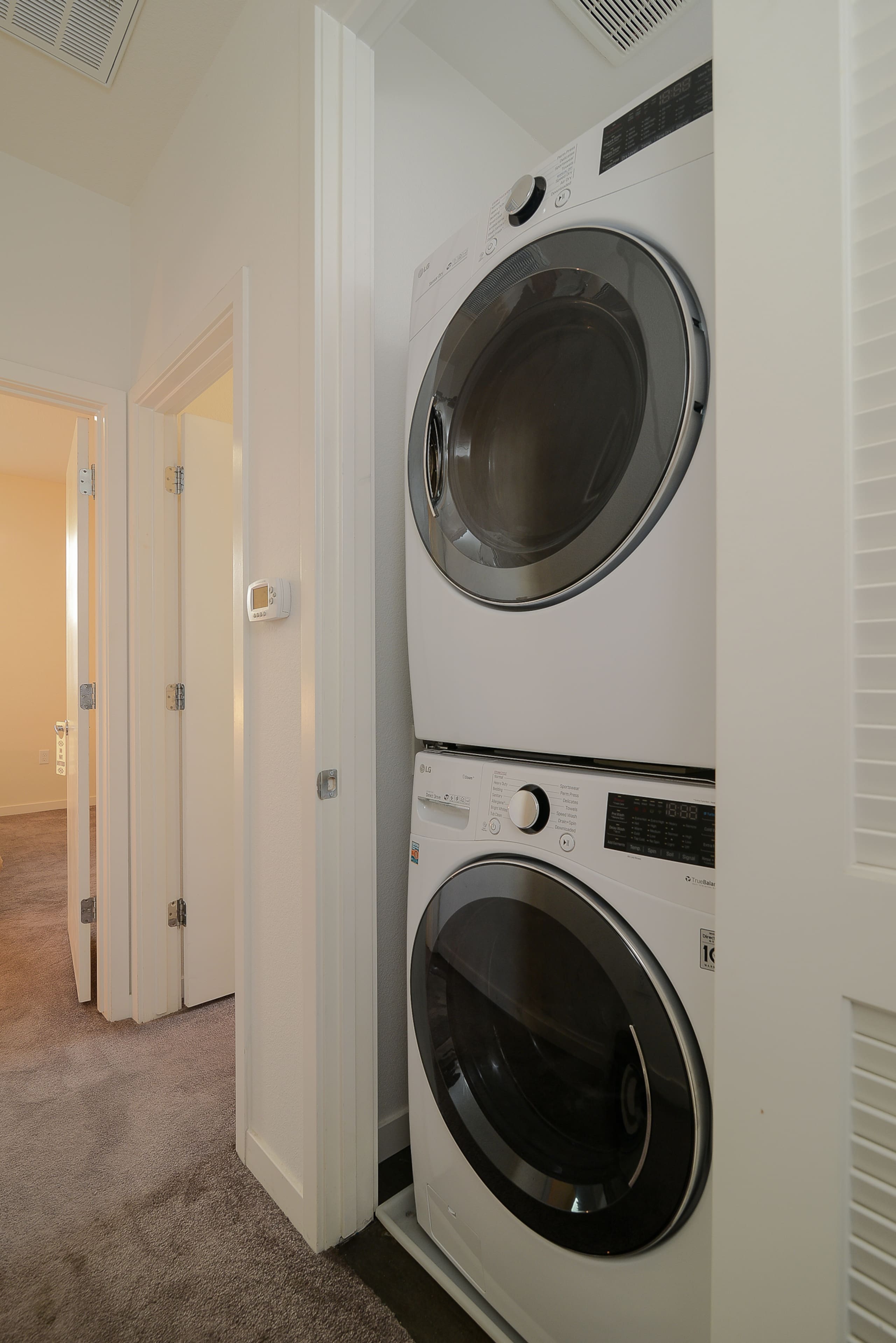 NEW Downtown Sac Home, Quiet & Central - Photo 19