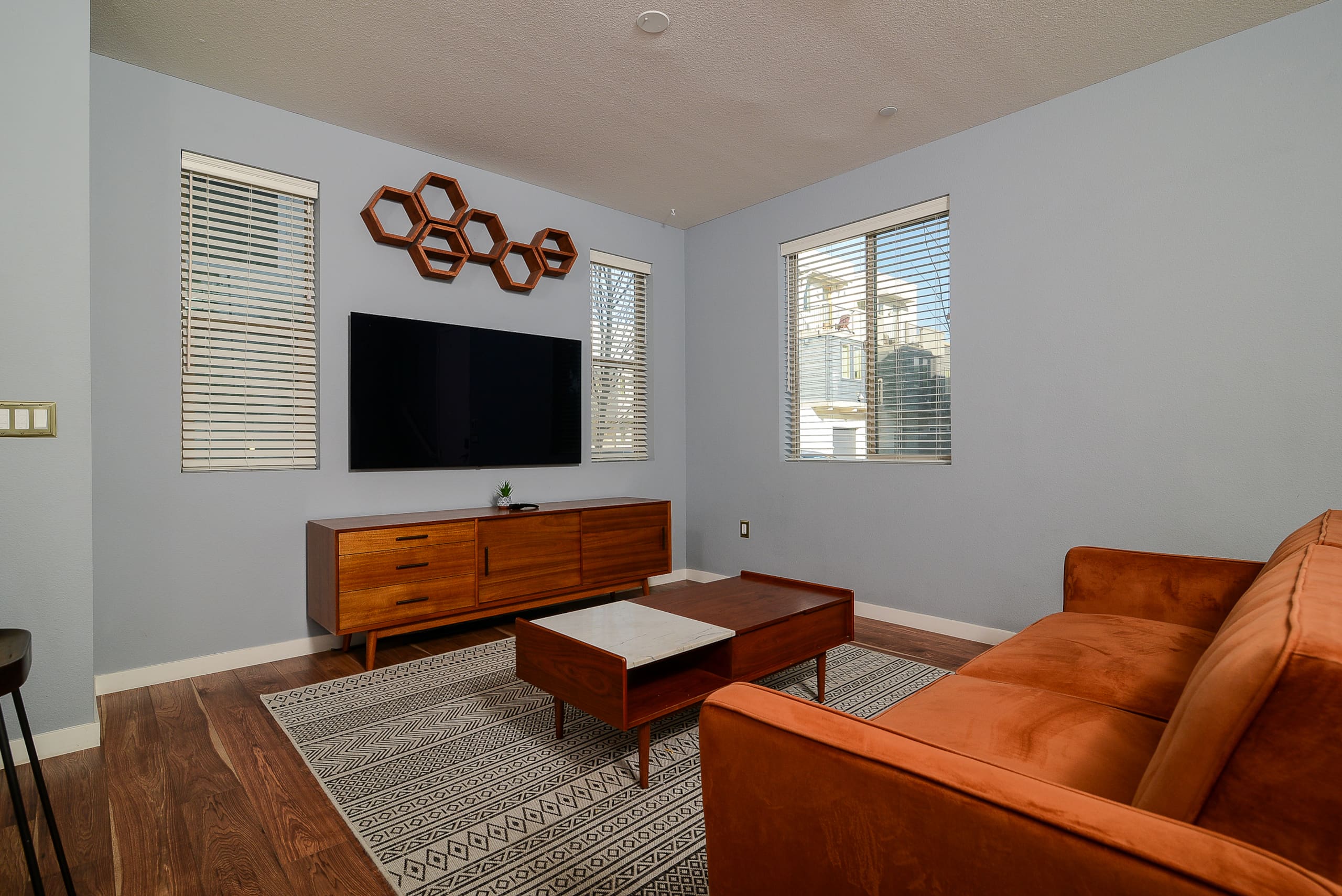 NEW Downtown Sac Home, Quiet & Central - Photo 3