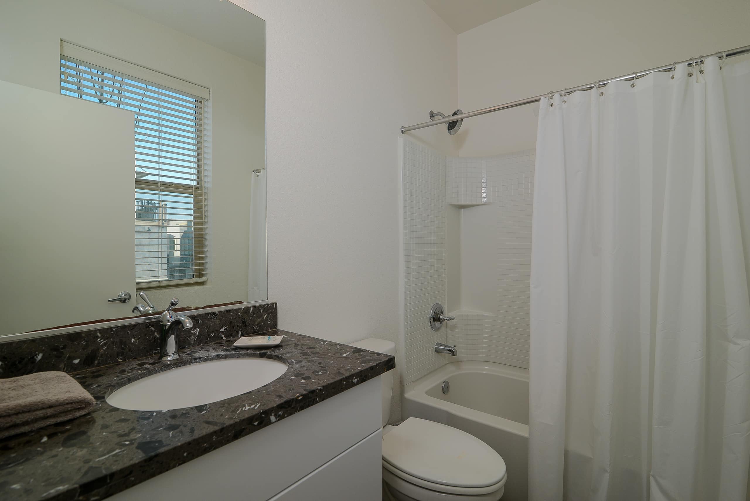 NEW Downtown Sac Home, Quiet & Central - Photo 13