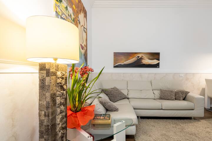 Ludovisi Splendor Apartment Central new gallery image 4