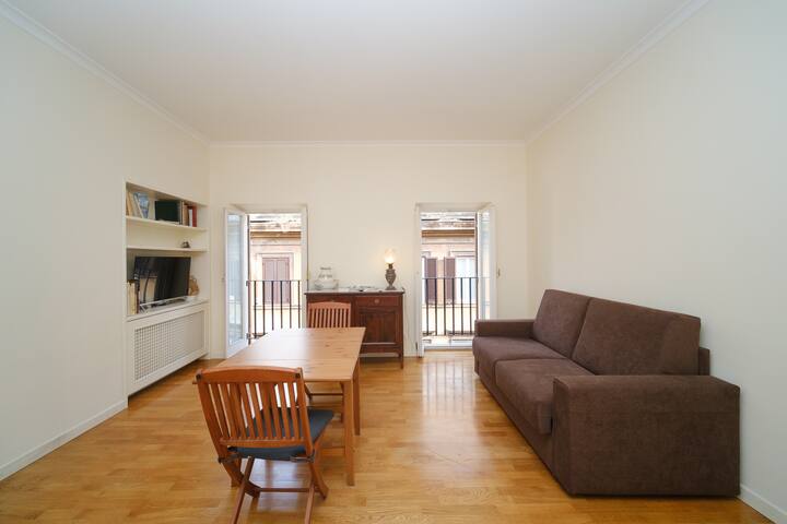 Juan&Elisa Trevi by BuddyRent gallery image 3