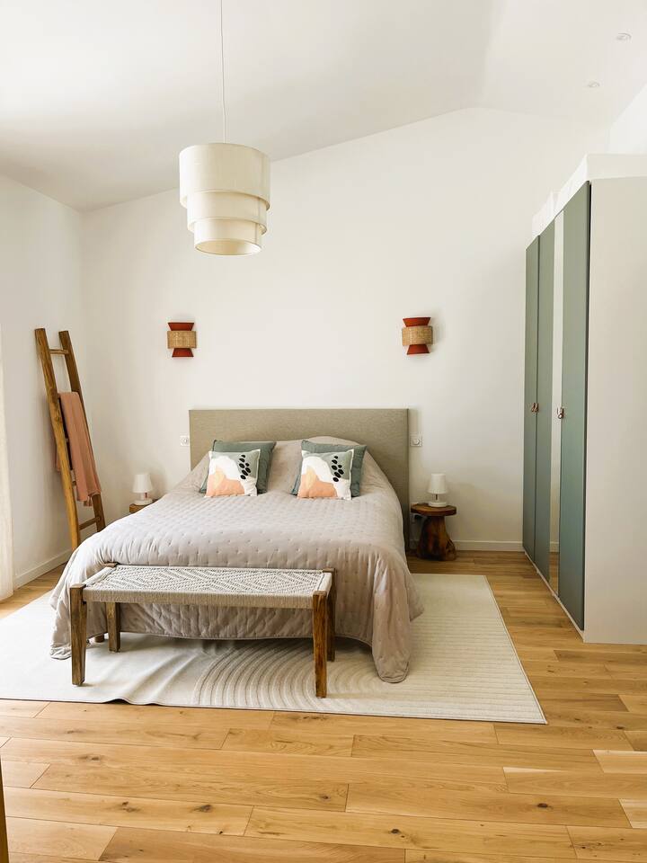 Suite parentale / Master suite : lit queensize 160x200