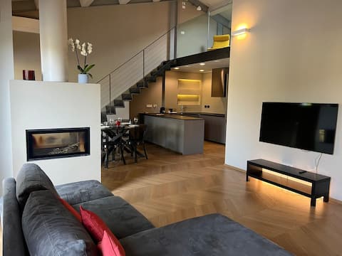 Top Airbnb: Modern penthouse in the Historic Center a Ravenna