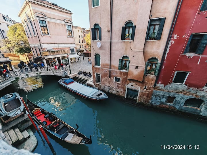 Quadruple Room With Canal View - Venice