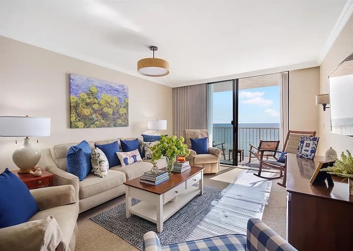 Beachfront Condo Stunning Views! - Indian Shores, FL