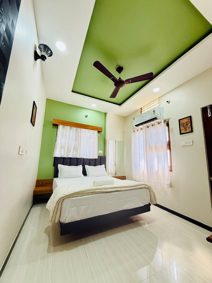 Vrinda's Home Stay - Maheshwar