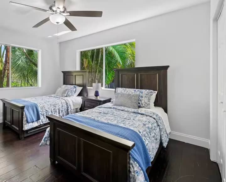 Две единични легла и много място за семейството ви.