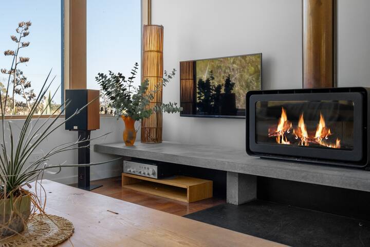 Surfers Point gallery image 2