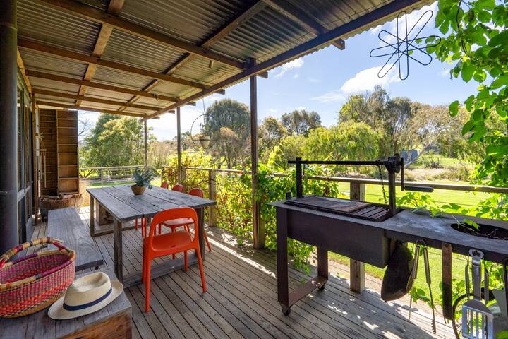 Surfers Point gallery image 5