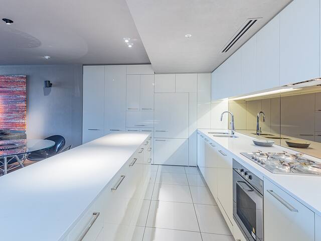 Luxury Apartment- Opposite Grand Prix Track gallery image 2