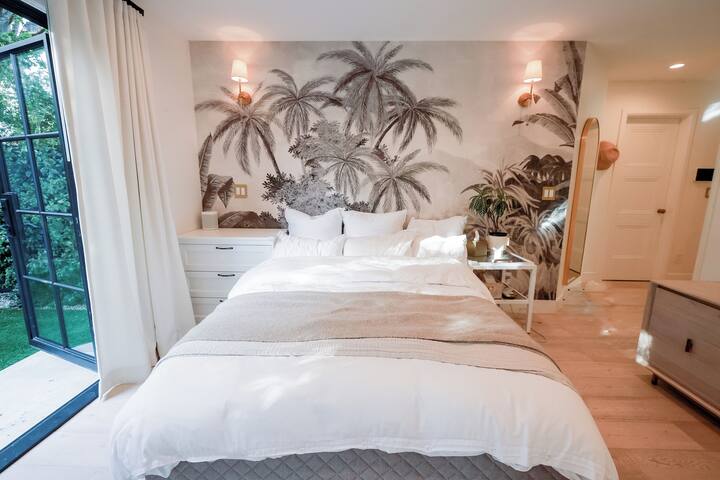 Menlo Villa gallery image 2