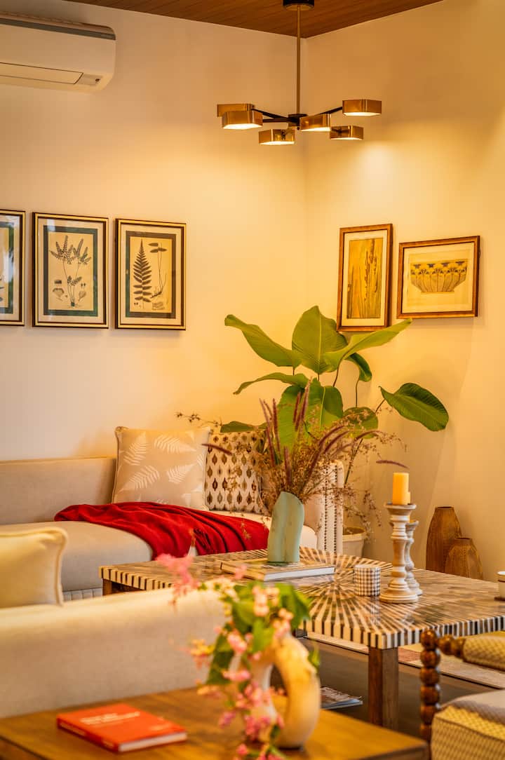 Living room image 6