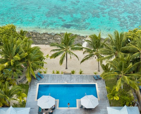 Villa Mokusiga - Private Beachfront Villa