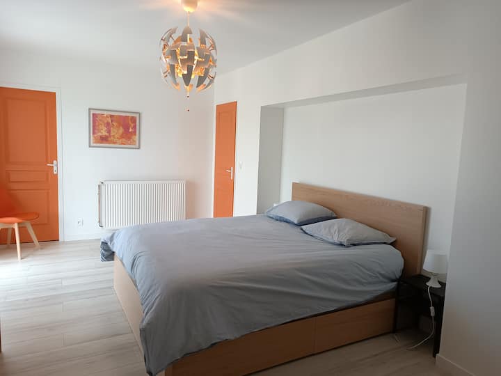 Соба 4- Поглед 1 - 1 кревет во 160*200 и 1 кревет во 90*190