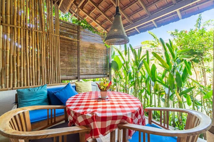 Yellow House - Uluwatu