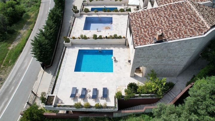 Casa Oliva - Two Villas Connected With 2 Pools - Montenegro