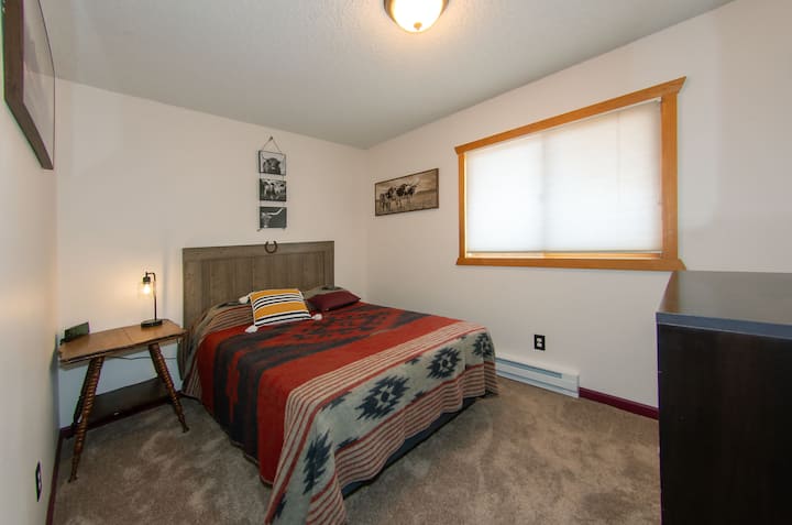 غرفة النوم 2