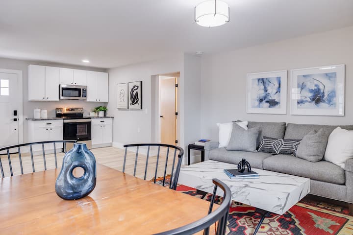 Affordable, Fresh & Cozy | 3 Br - Knoxville, TN
