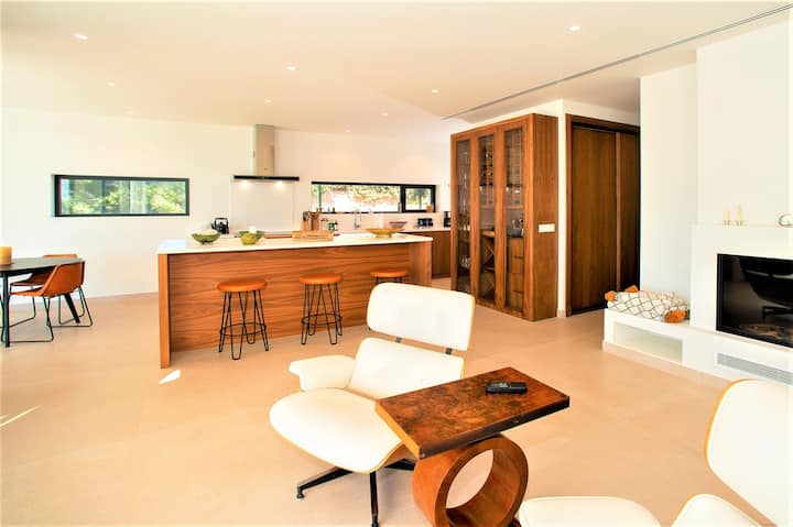 Villa Las Yucas - A Beautiful, Modern Villa - Marbella