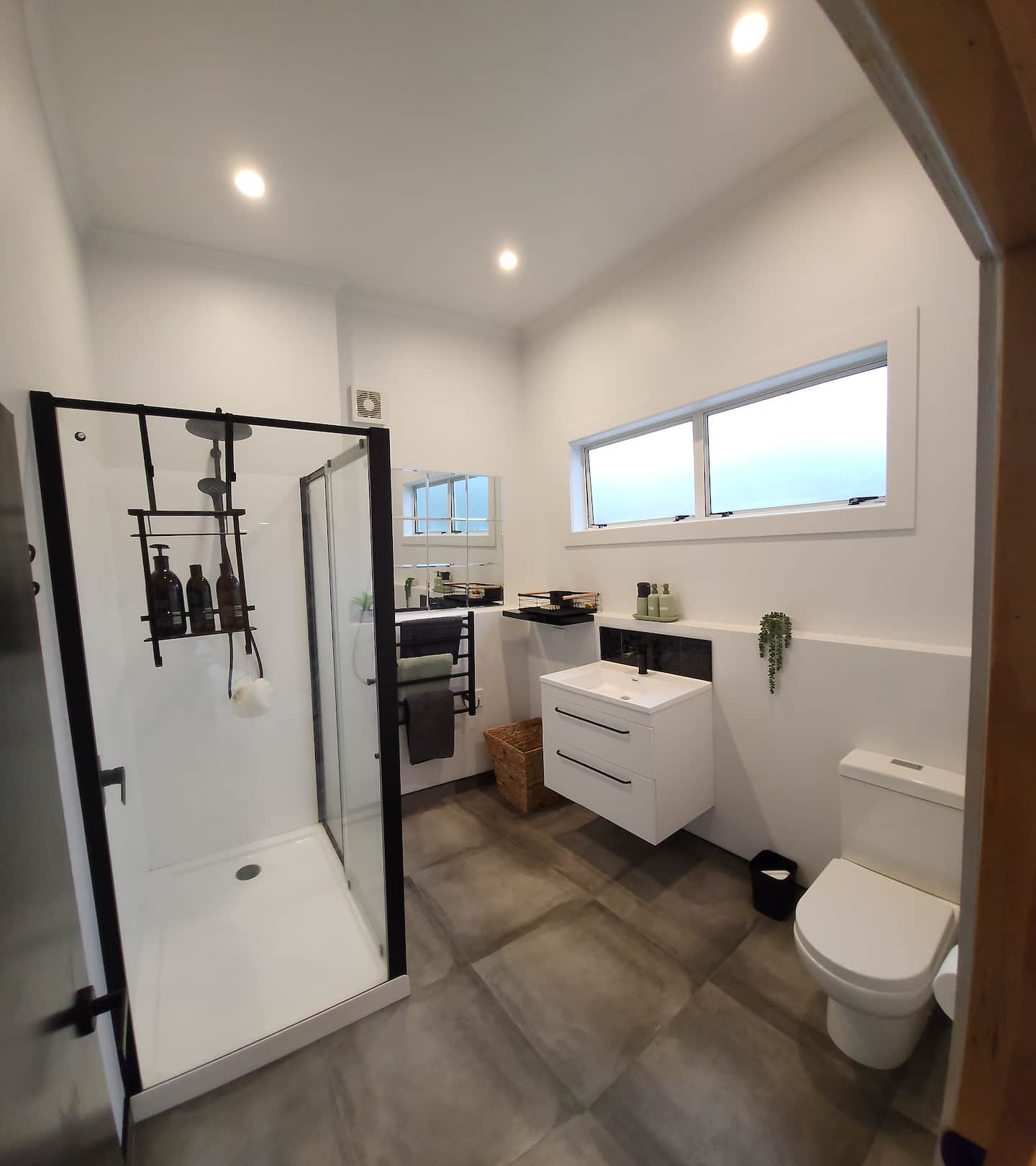 Cozy Hide Away 4