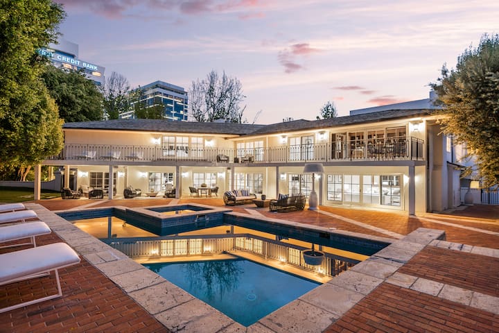 Prime Beverly Hills Mansion