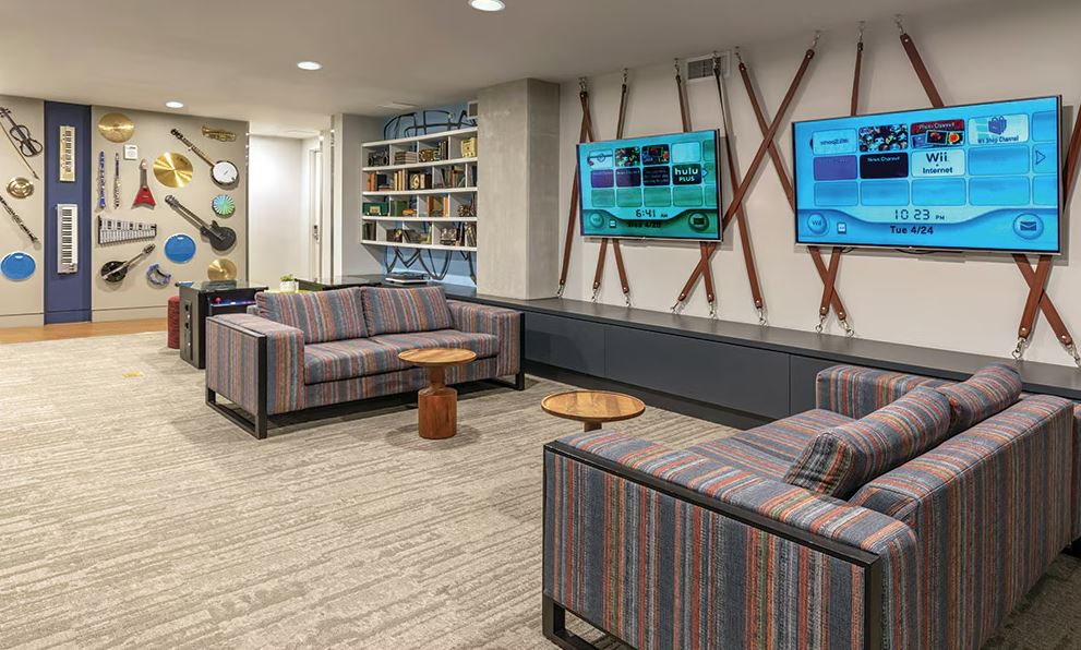 Deluxe Studio for 4 - Walk to Austin City Limits!