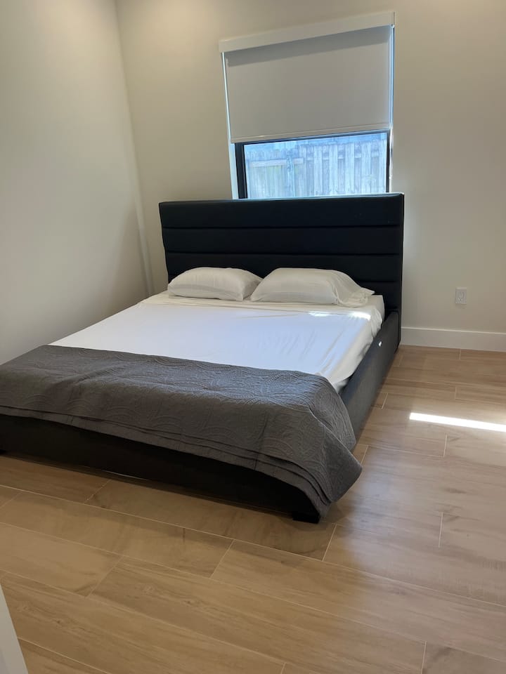 Bračni krevet (180x200) 