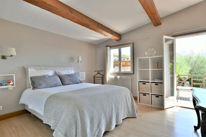 საძინებელი 1