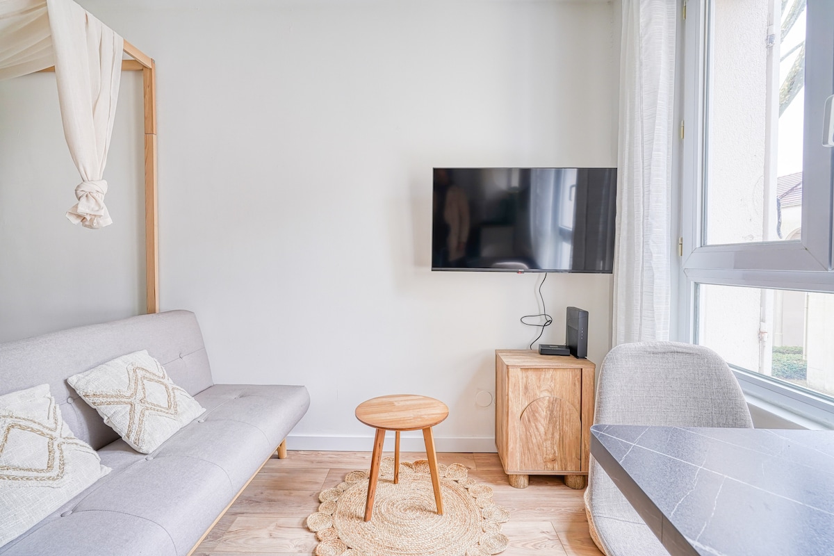 Erfolgreiche Airbnb-Immobilie: Suite 5min Disney- 5min RER A- Parking-25min Paris in Magny Le Hongre