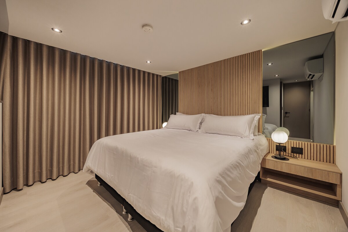 Priestranná izba s klimatizáciou a elegantnou modernou výzdobou