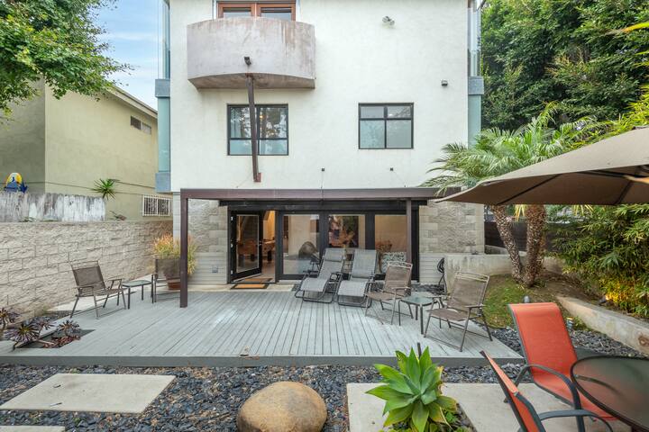 2 Blocks to Beach – The Perfect Home for Families gallery image 2