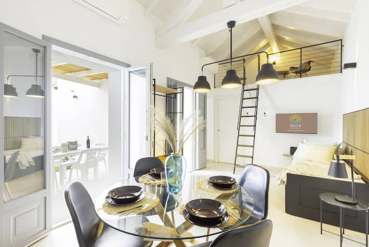 Vico Ii - Casa Esclusiva Con Giardino Privato - Cagliari