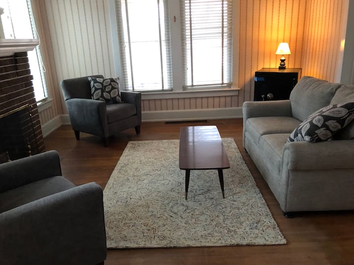 Spacious 4-bedroom House - Oneonta, NY