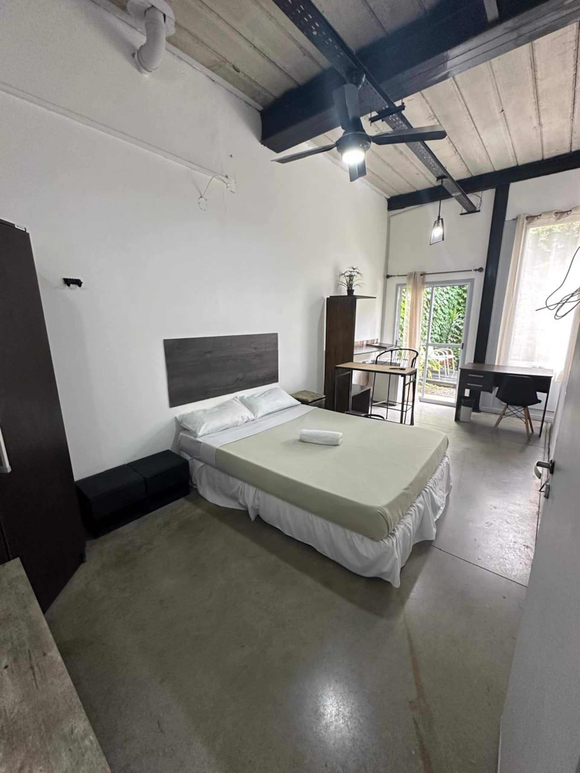 Studio/kitchenette without bathroom in Palermo