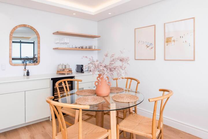 Sea View / SmartTV / Promenade / Free Parking gallery image 3