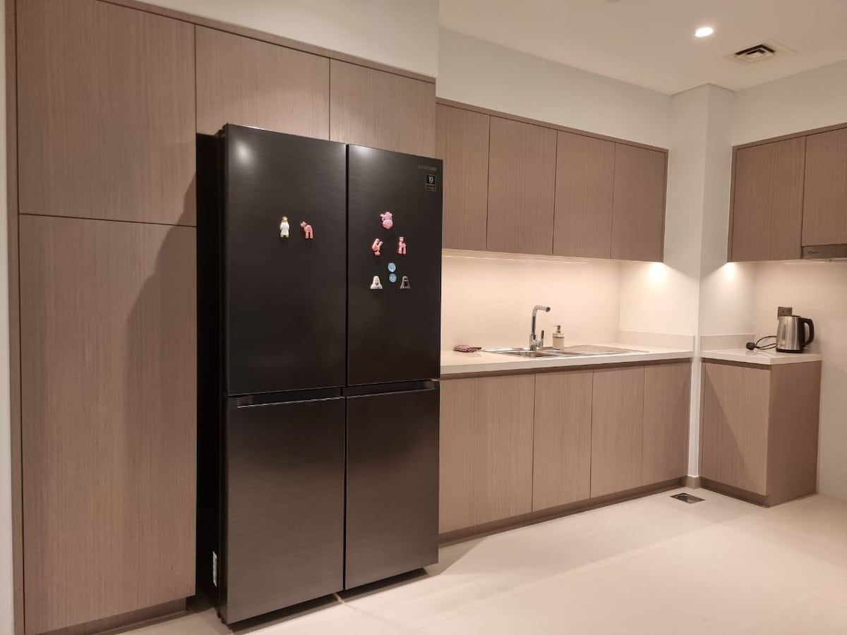 2 Bedroom Furnished Apartment | Act One / Act Two 4