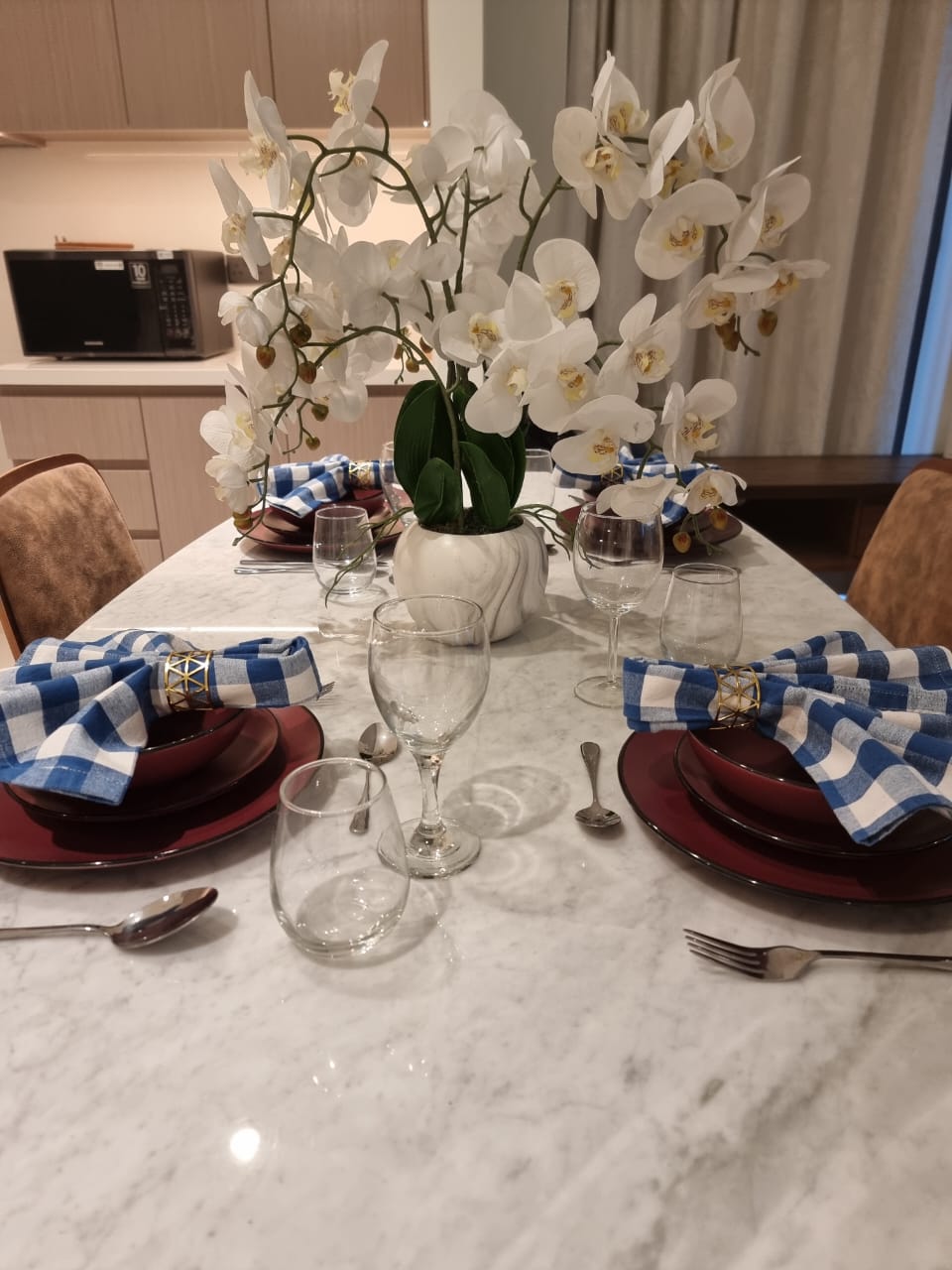2 Bedroom Furnished Apartment | Act One / Act Two 5