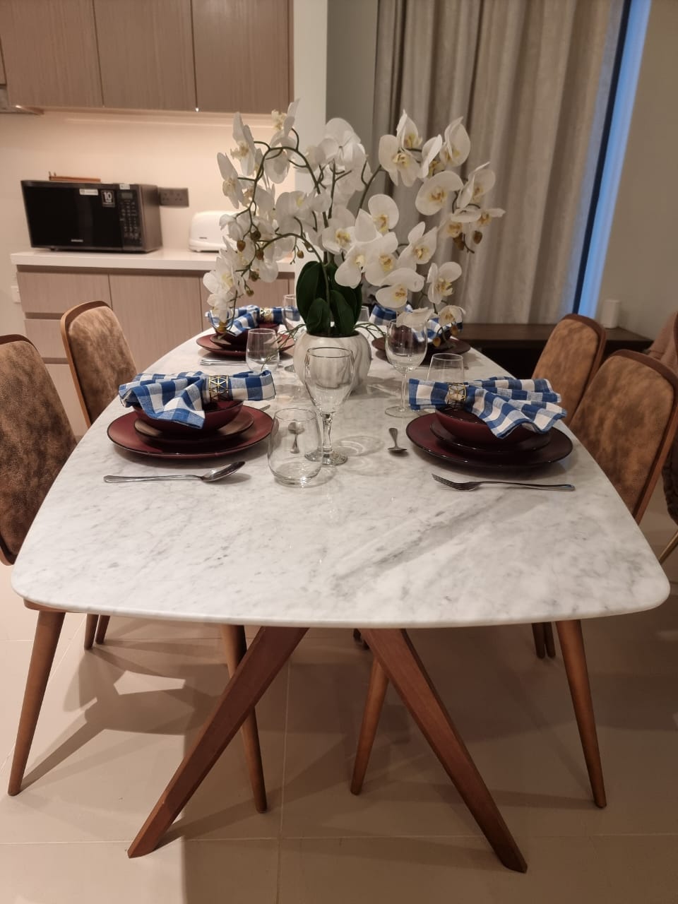 2 Bedroom Furnished Apartment | Act One / Act Two 3