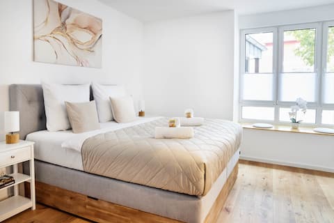 Ajko Homes: Loft | Parking near HD