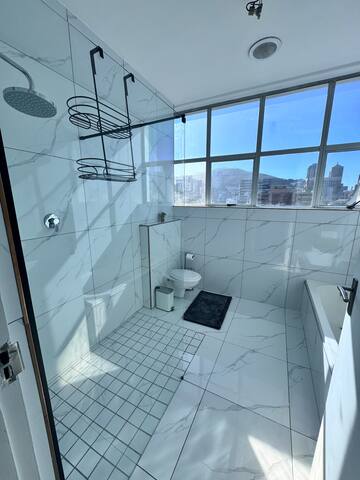 Saint Luxury Apartment – 502 gallery image 5